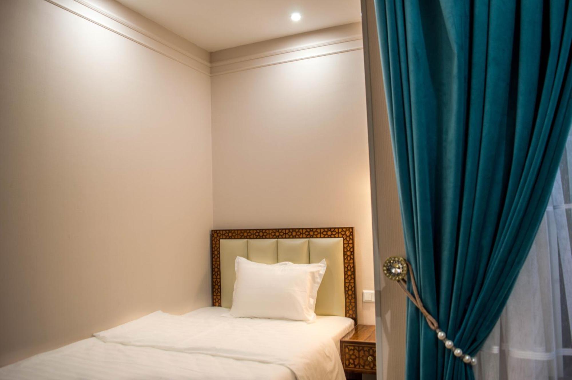 Jahongir Premium Hotel ซามาร์คันด์ ภายนอก รูปภาพ