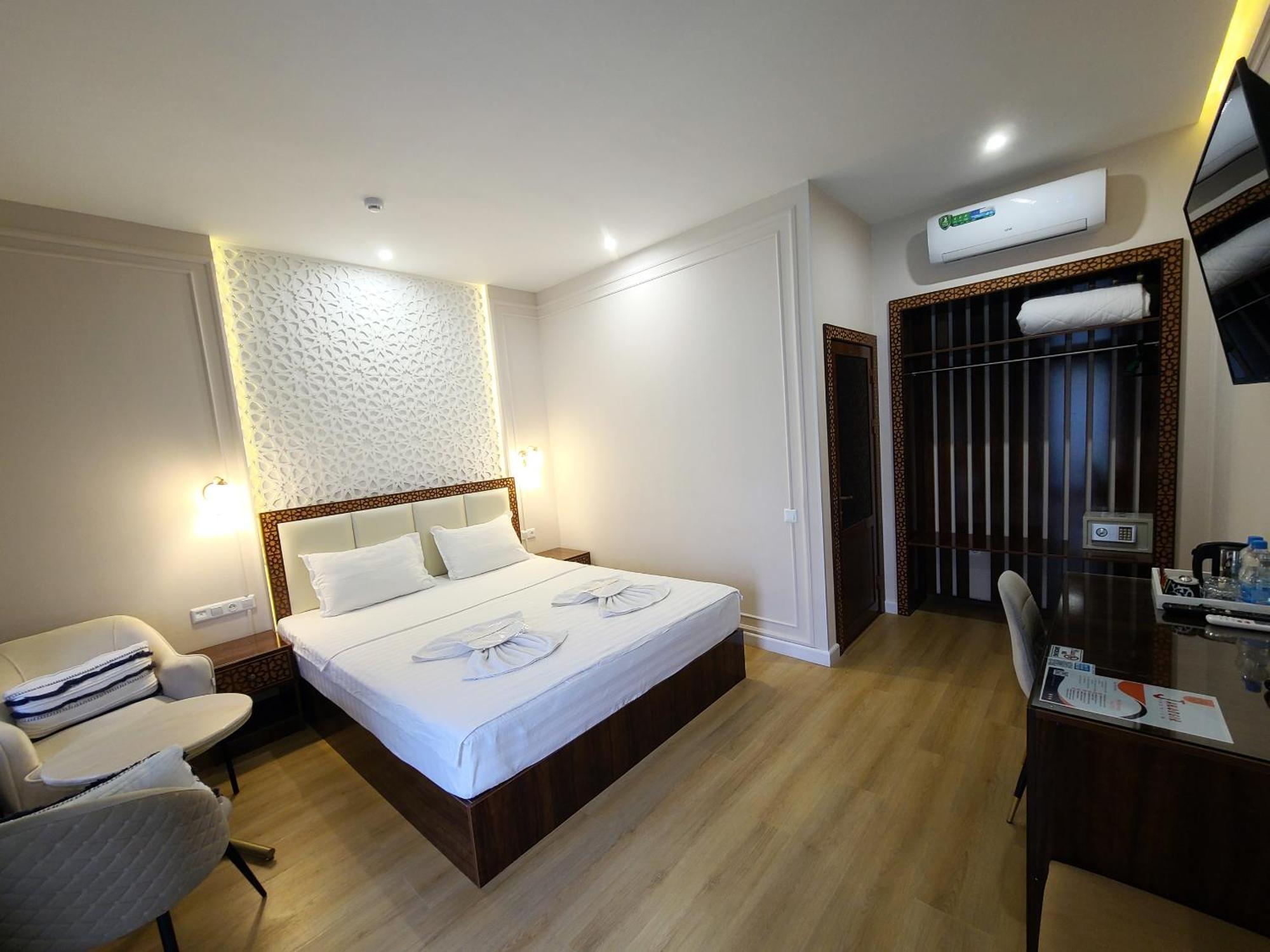 Jahongir Premium Hotel ซามาร์คันด์ ภายนอก รูปภาพ