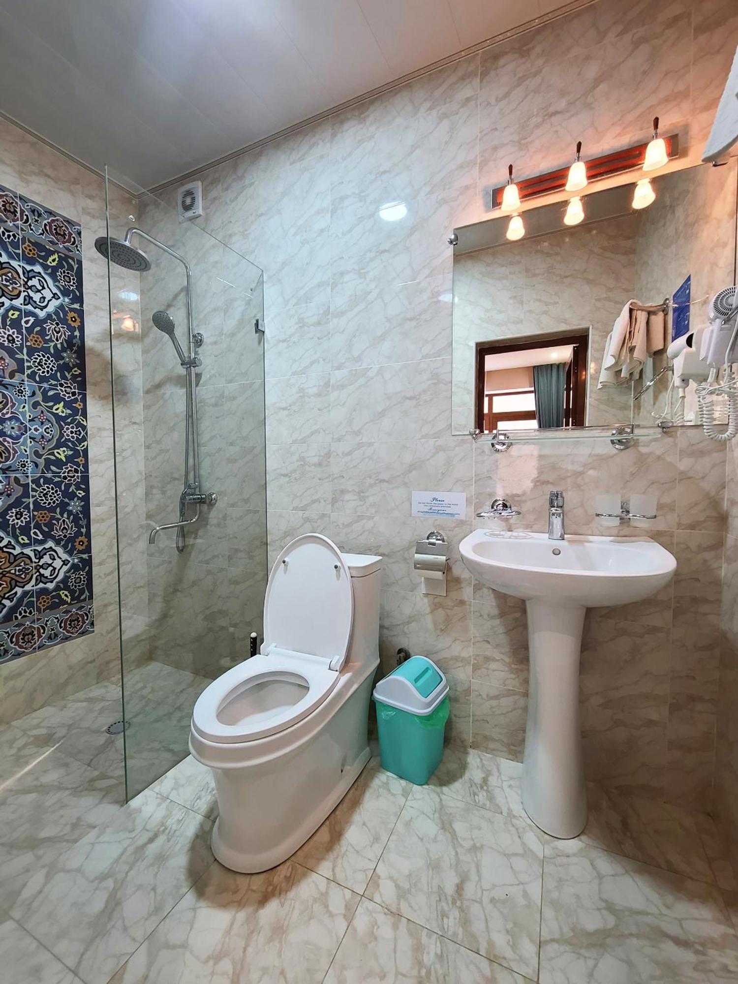 Jahongir Premium Hotel ซามาร์คันด์ ภายนอก รูปภาพ